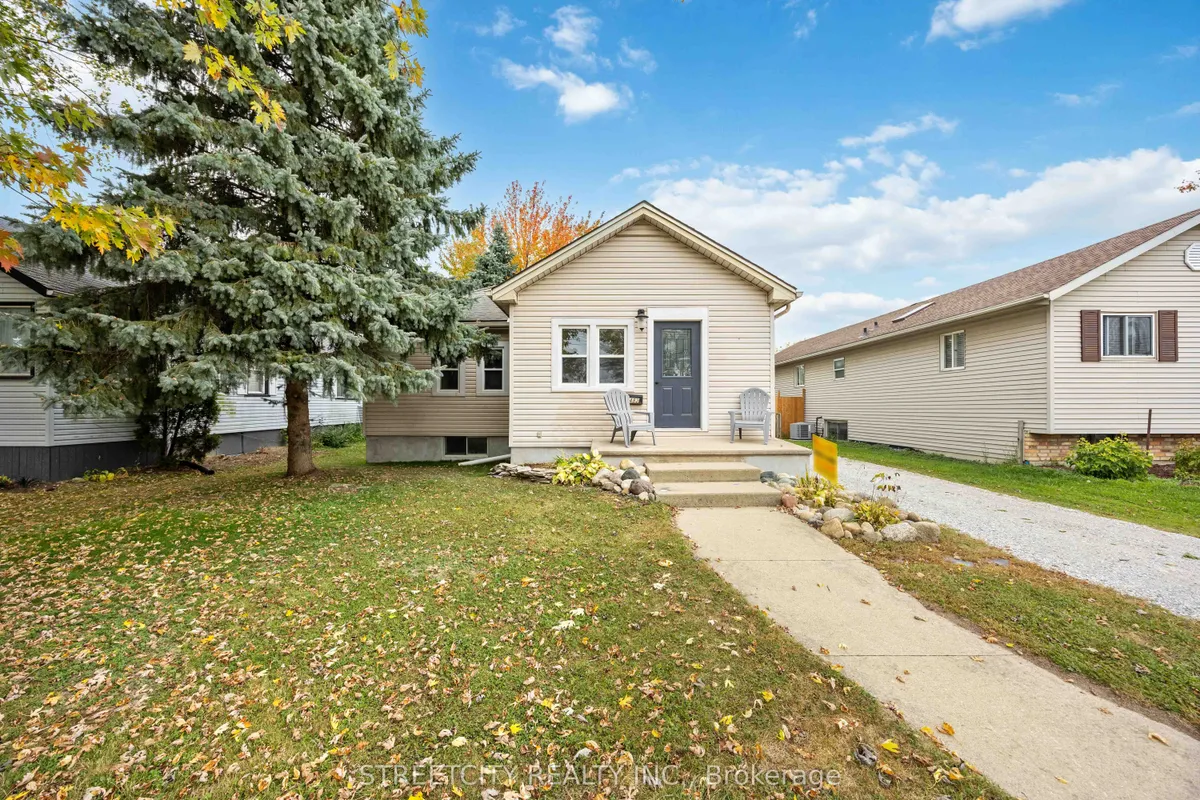 4482 Petrolia Line, ON N0N 1R0