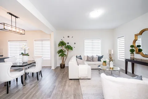 16 Bethune Avenue, ON L3B 0H5