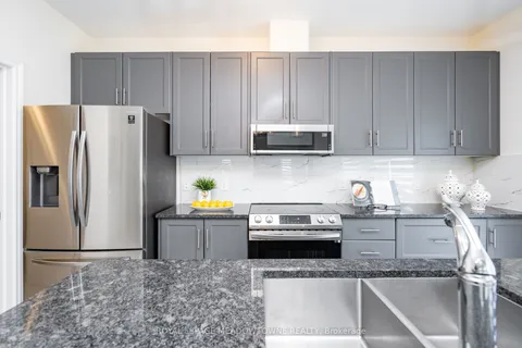 16 Bethune Avenue, ON L3B 0H5