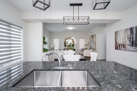 16 Bethune Avenue, ON L3B 0H5