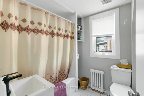 111 McAlpine Avenue, ON L3B 1T7