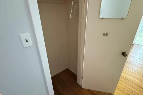 1755 KING Street, ON L8K 1V6