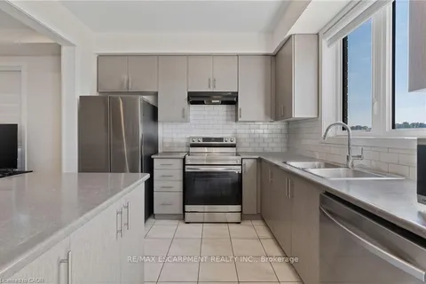 15 Monteith Drive, ON N3T 0W6