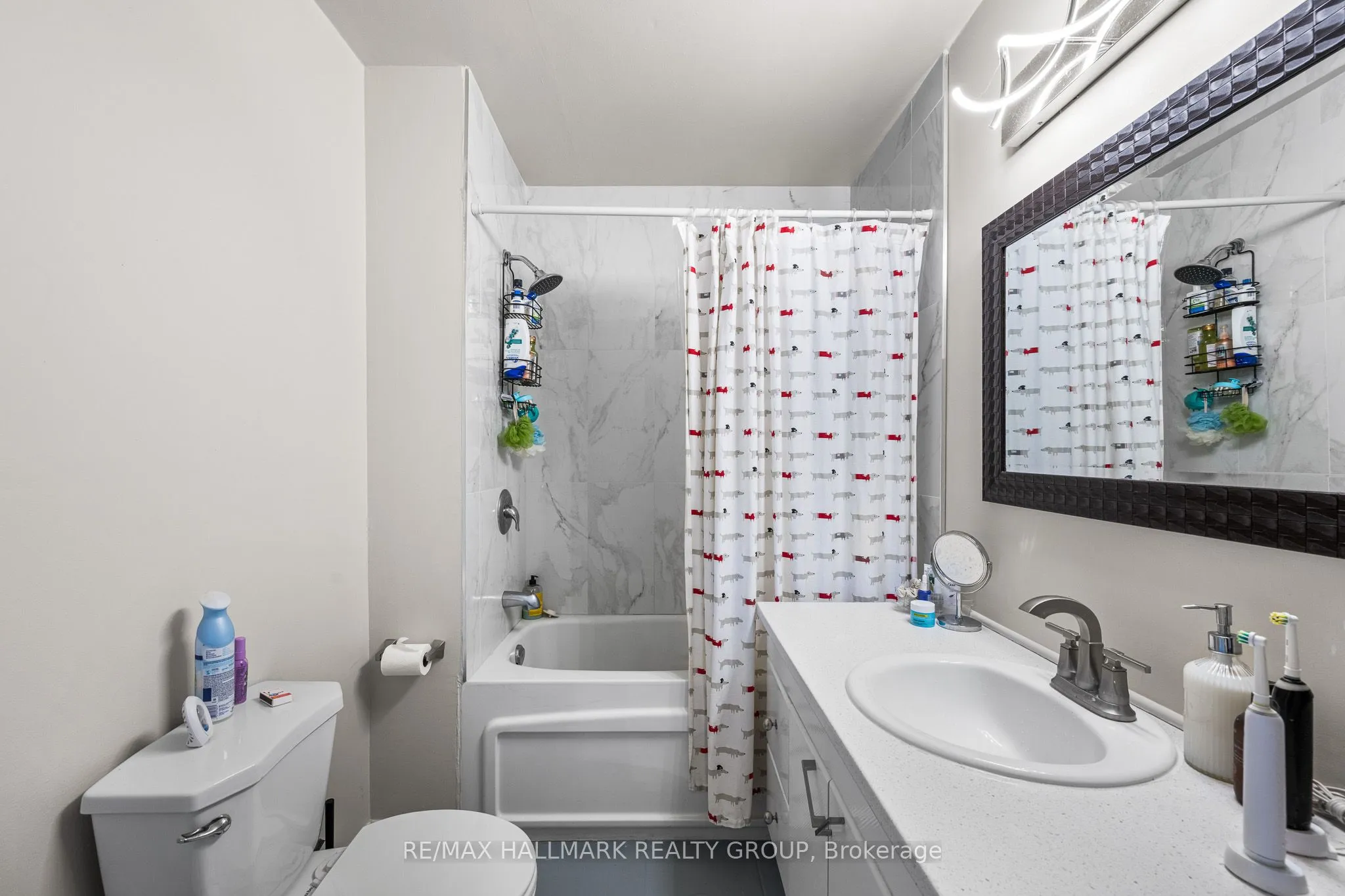 1305 DORCHESTER Avenue, ON K1Z 8E8