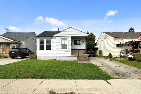 43 Normanhurst Avenue, ON L8H 5M3