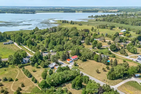 17 Kleinsteuber Park Road, ON K0K 2T0