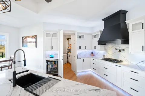 46 Westlake Court, ON K0M 1G0