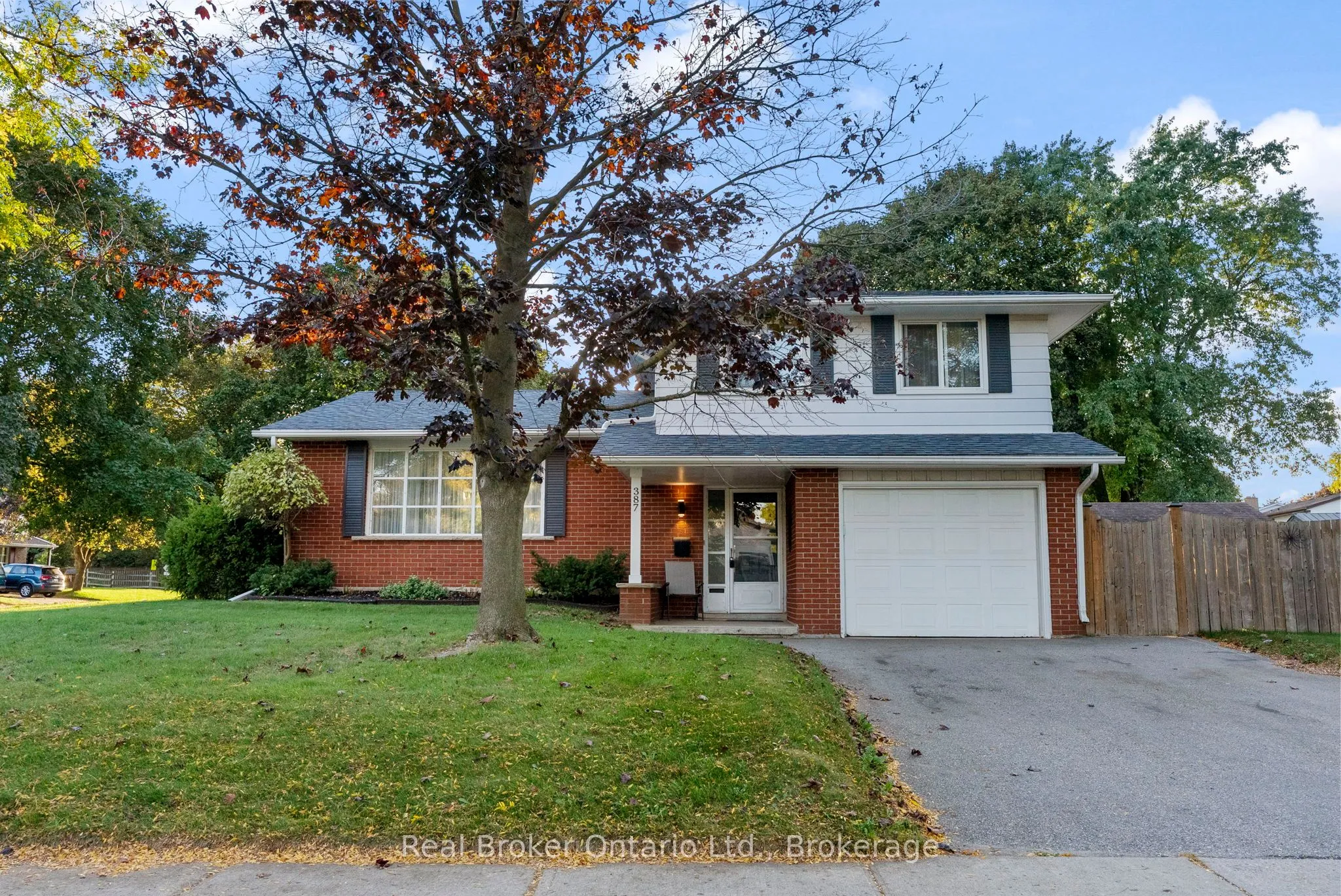 387 Lee Avenue, ON N2K 2G2