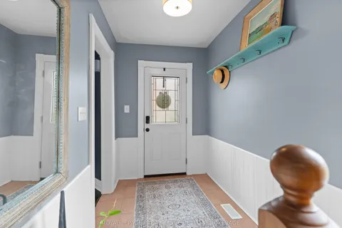 80 Hickory Street, ON K7G 2P5