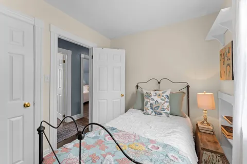 80 Hickory Street, ON K7G 2P5