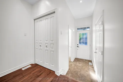 956 Fletcher Circle, ON K2T 0B9