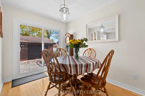 418 KNIGHTSBRIDGE Road, ON K7M 5S7