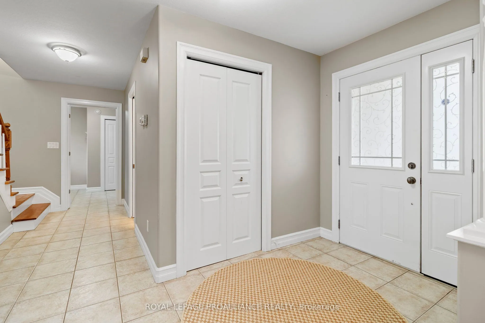 1009 Crestwood Drive, ON K6V 7N1