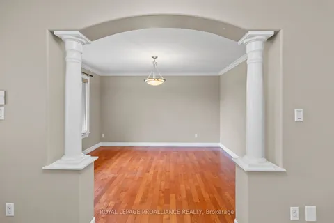 1009 Crestwood Drive, ON K6V 7N1