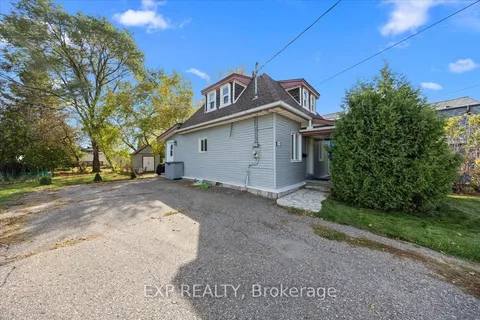 377 Lisgar Avenue, ON K7V 3N3