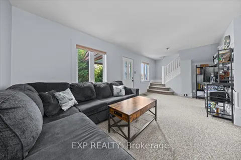377 Lisgar Avenue, ON K7V 3N3