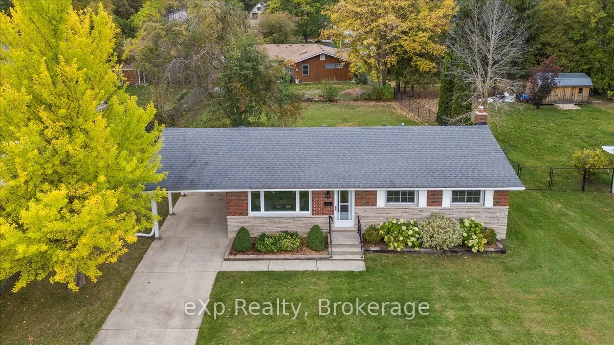 158 6th Avenue, ON N4N 2E4