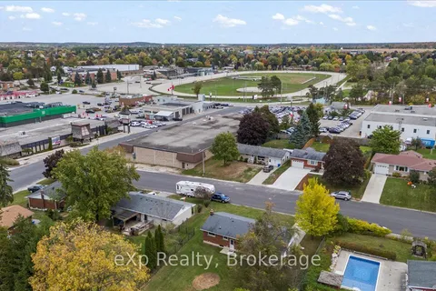 158 6th Avenue, ON N4N 2E4