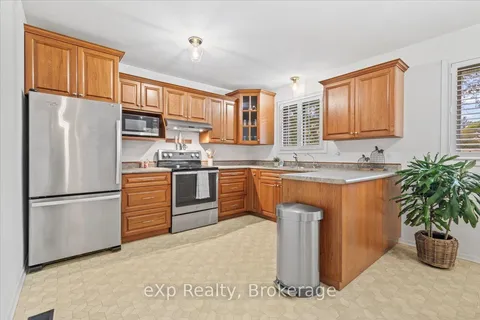 158 6th Avenue, ON N4N 2E4