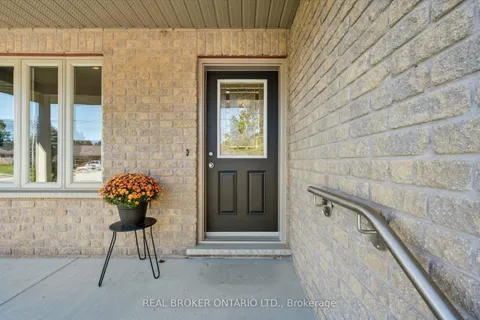 12 Caroline Street, ON N0G 2K0