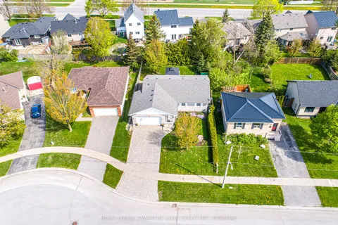 83 Lori Boulevard, ON K9V 6V7