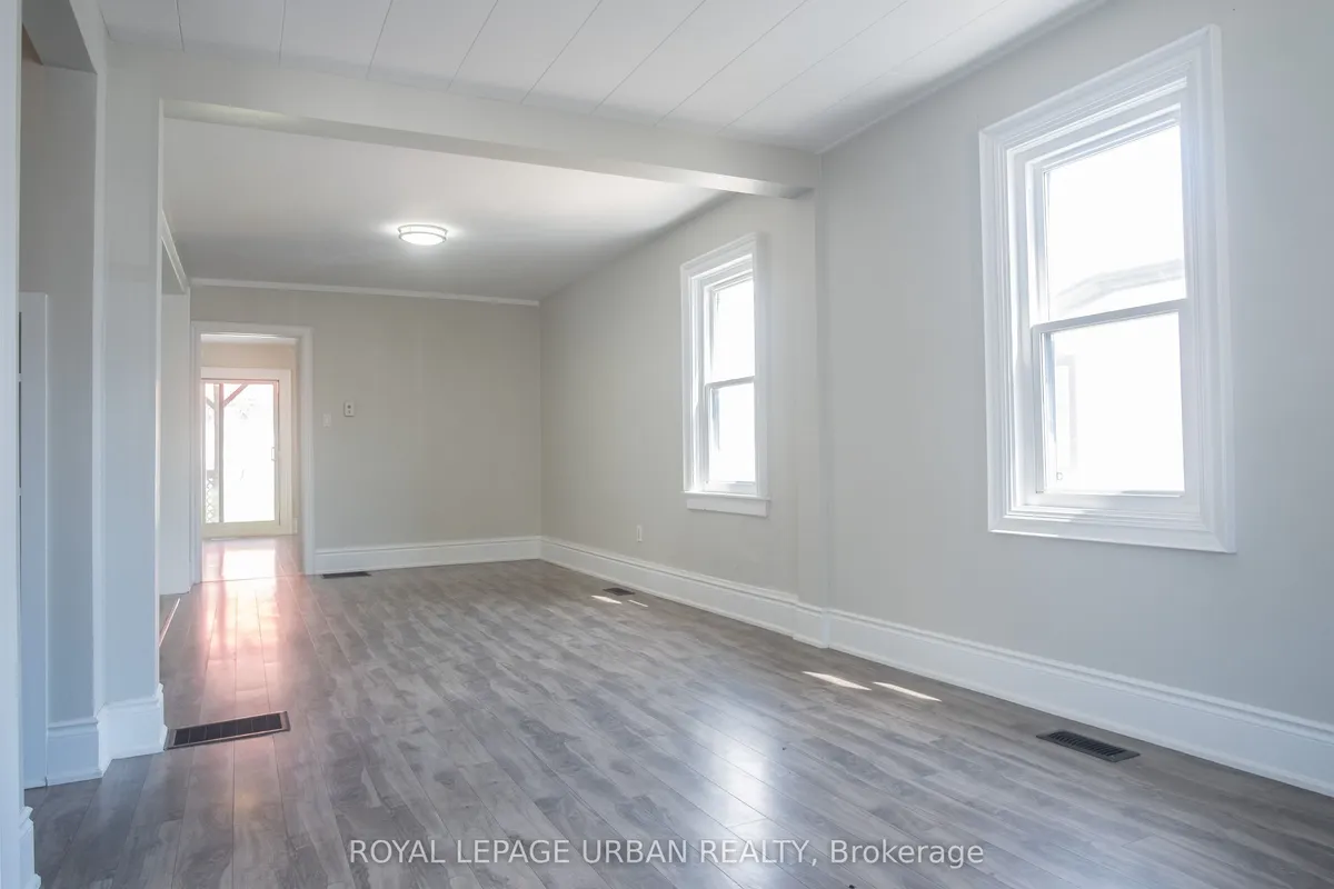 36 Welland Street, ON L3B 4E4