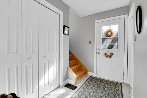 2239 Webster Avenue, ON K1H 7H1