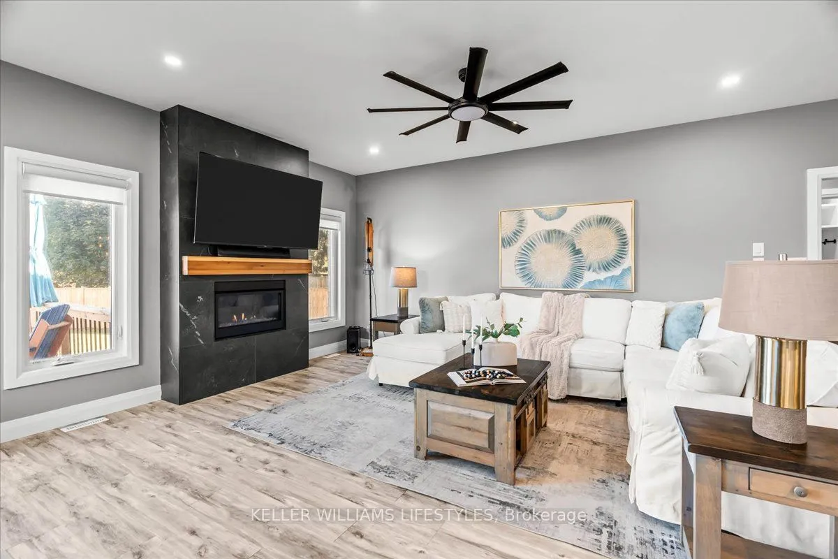 92 Queen Street, ON N0M 1A0