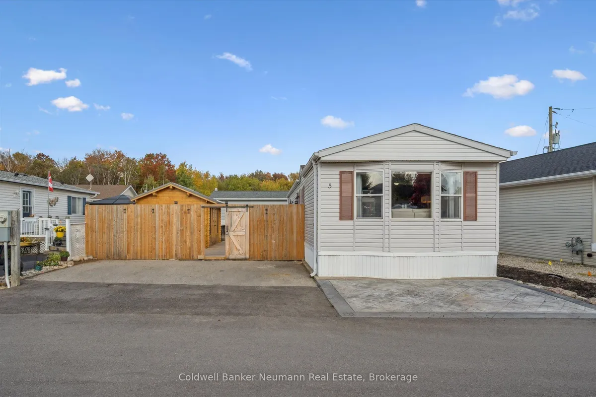 5 Walnut Way, ON N0B 2J0