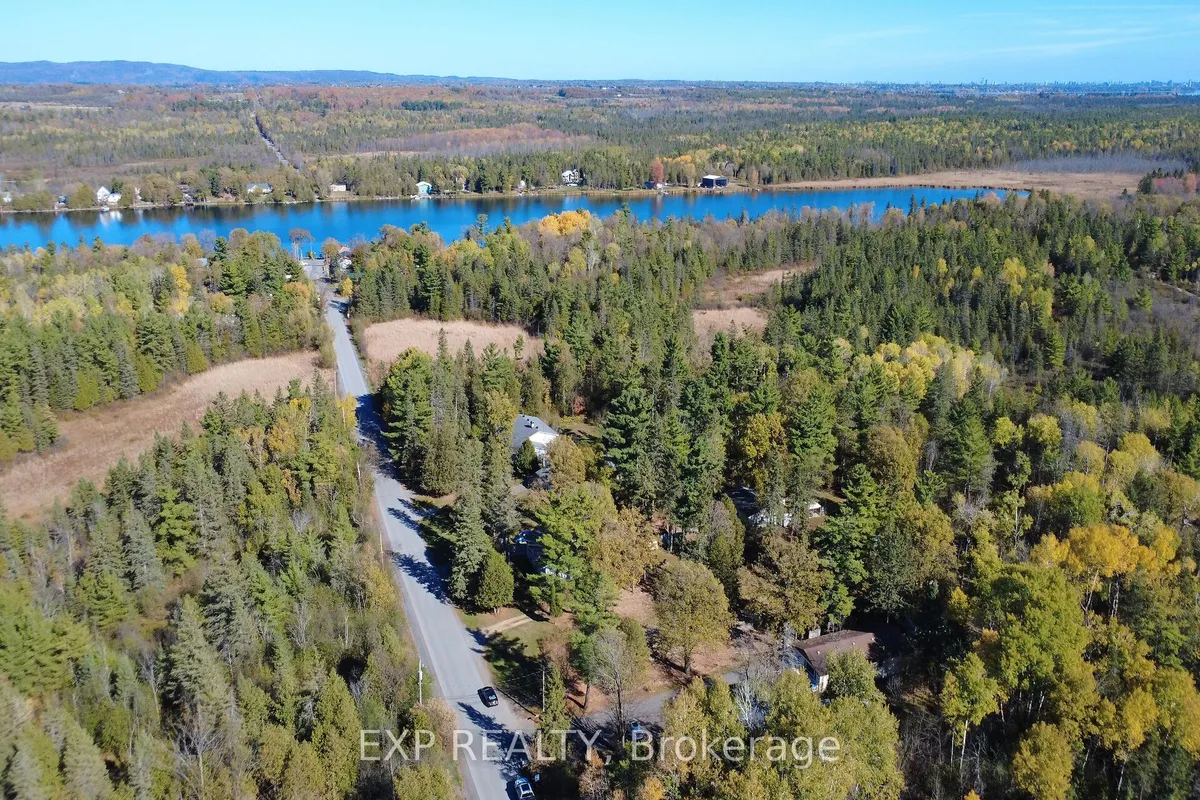 96 Constance Lake Road, ON K2K 1X7