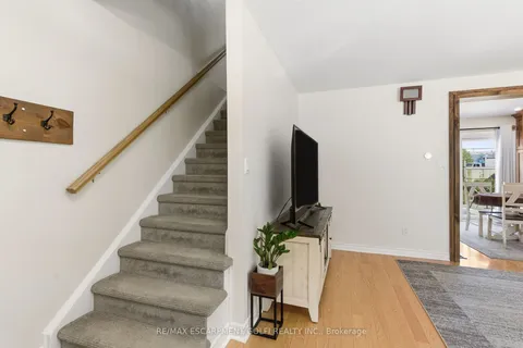 23 Glengrove Avenue, ON L3M 4L6