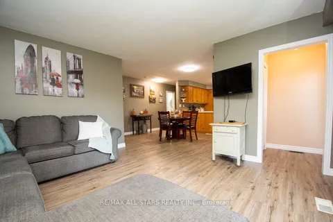 25 Maryknoll Avenue, ON K9V 1A7