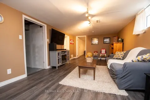 25 Maryknoll Avenue, ON K9V 1A7