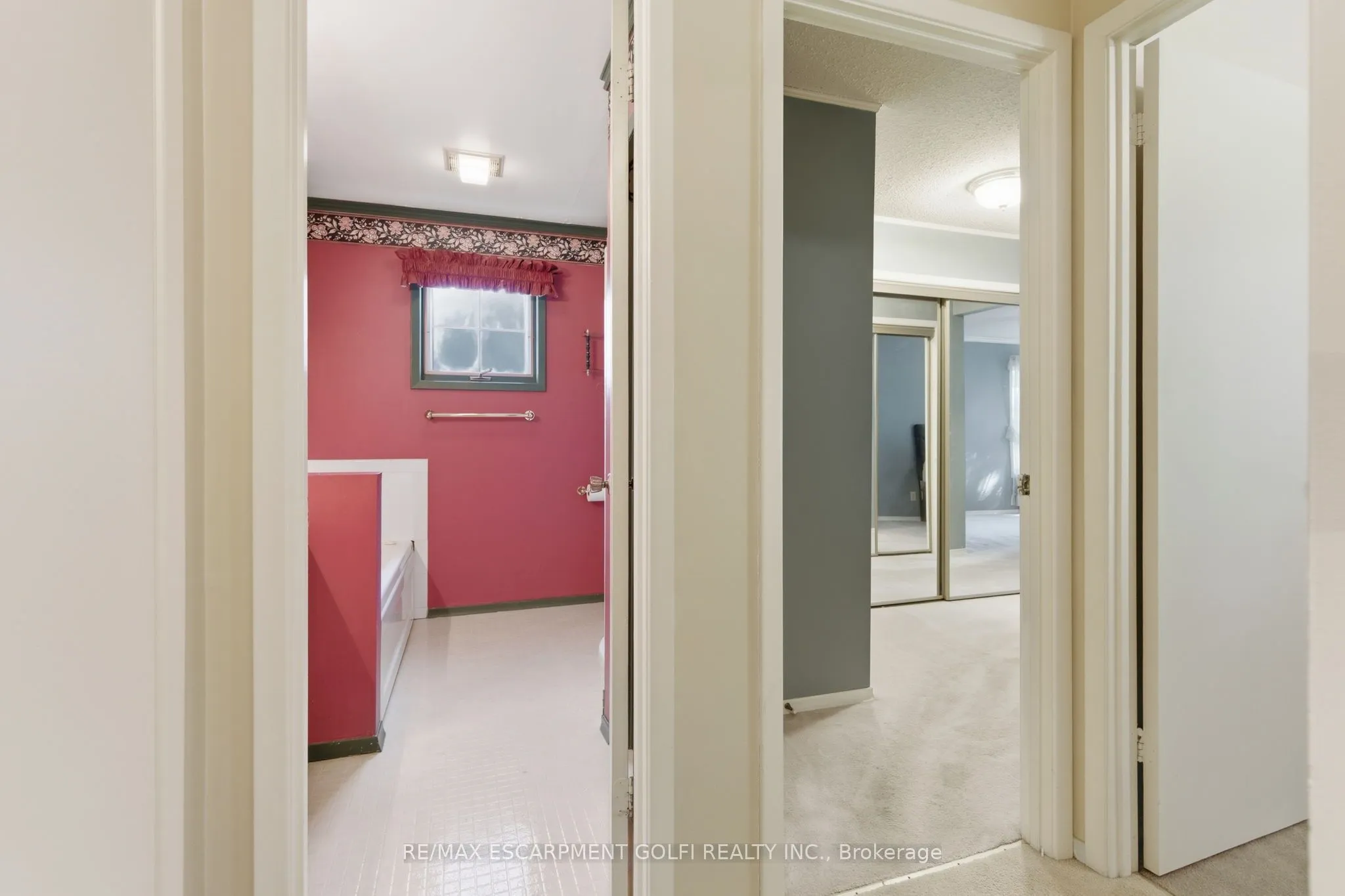 7 Farmer Court, ON L9C 5X9