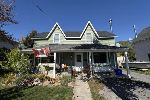 76 Princess Street, ON K8V 1T4