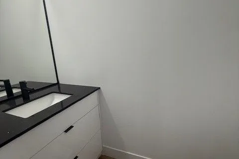 180 Thompson Road, ON N5Z 2Y8