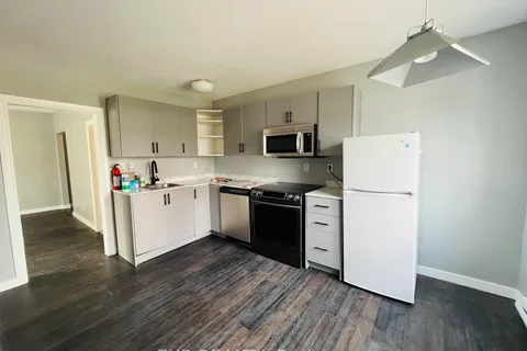 23 Lowrey Street, ON K1Y 2S5