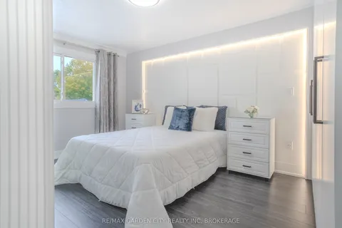 53 Brant Avenue, ON L3C 6C6