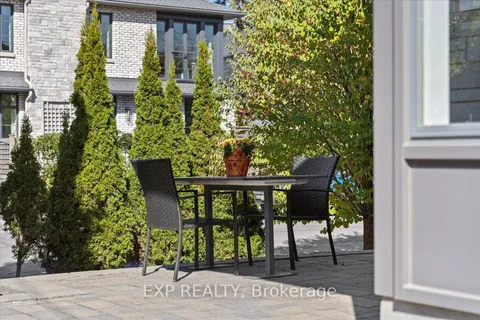 365 Winston Avenue, ON K2A 1Y7