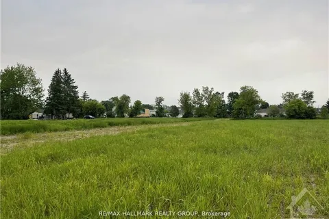 3748 CHAMPLAIN Street, ON K0A 1E0