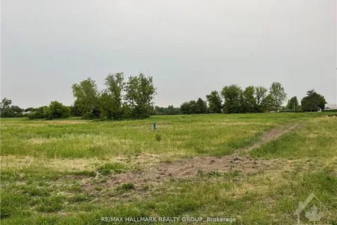 3748 CHAMPLAIN Street, ON K0A 1E0