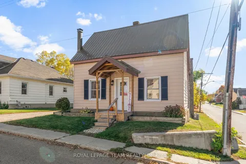 145 Munroe Avenue, ON K7V 3L2