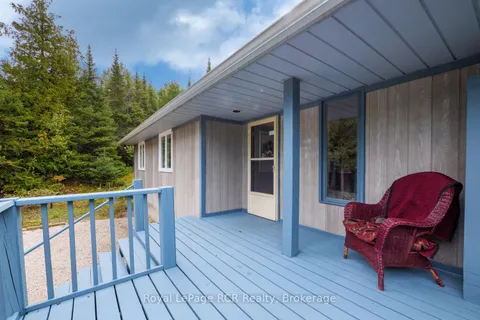 8 Molly Street, ON N0H 1W0