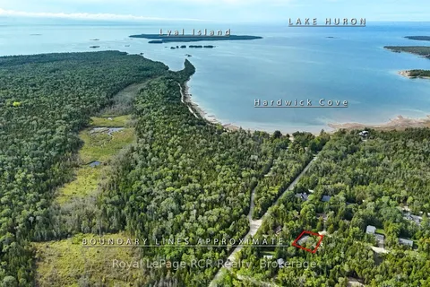 8 Molly Street, ON N0H 1W0