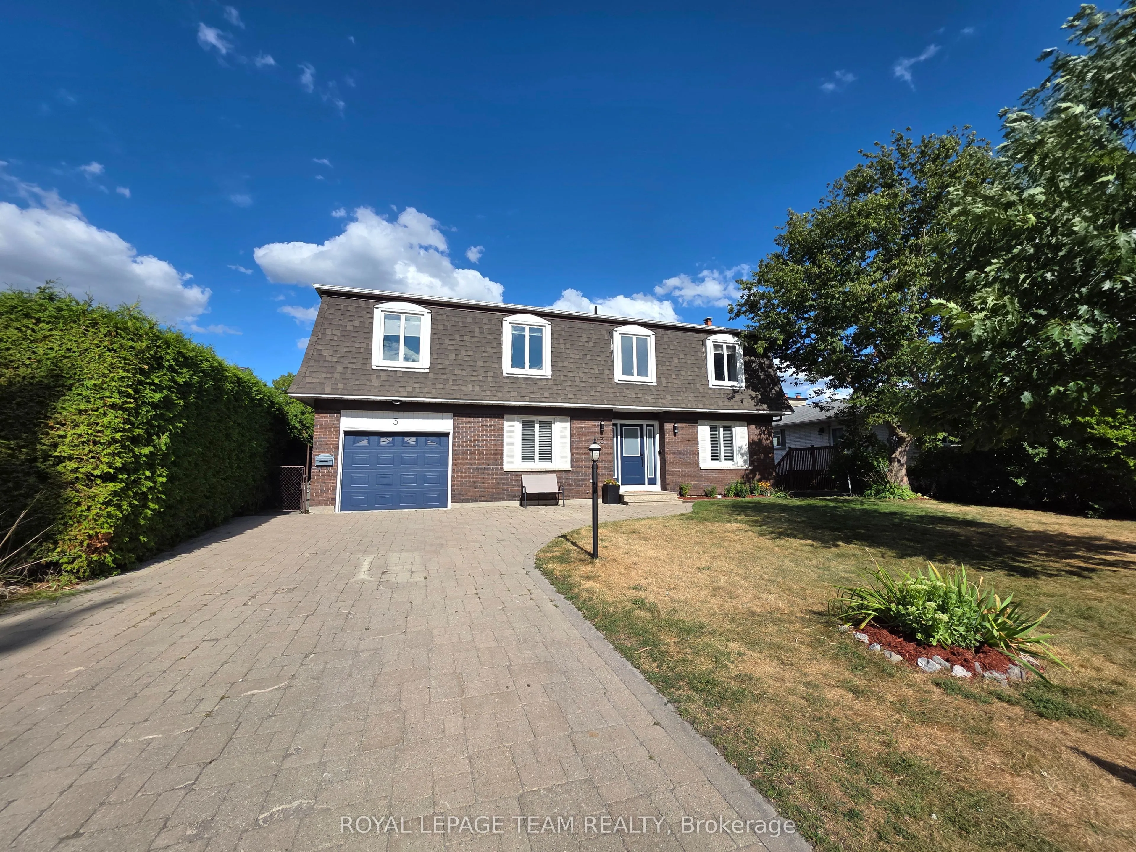 3 Roberta Crescent, ON K2J 1G5