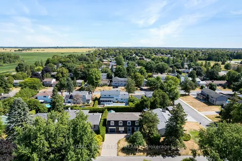 3 Roberta Crescent, ON K2J 1G5