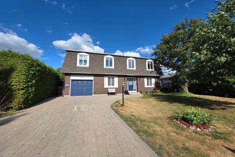 3 Roberta Crescent, ON K2J 1G5