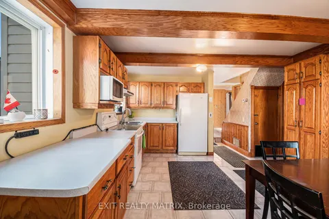 3498 Sarsfield Road, ON K0A 3E0