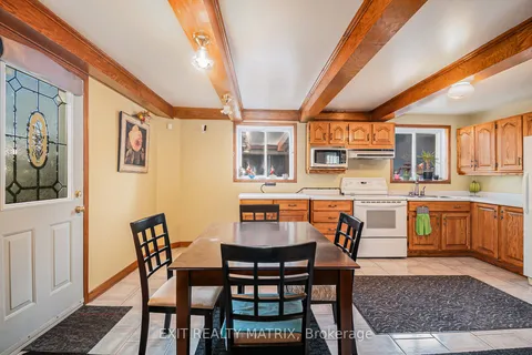 3498 Sarsfield Road, ON K0A 3E0