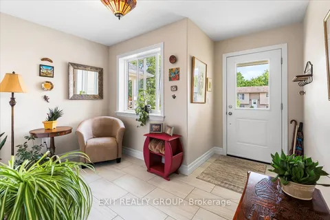 20 Gladstone Street, ON K0K 2K0